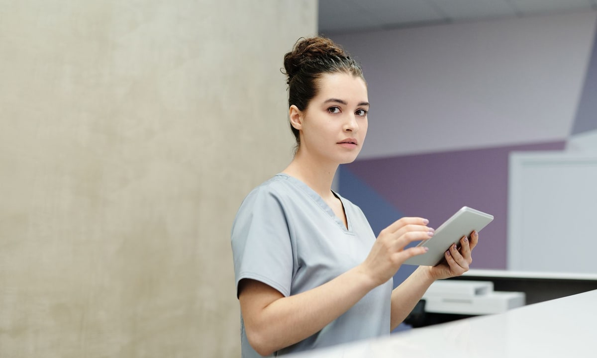 Service business team reviewing a missed-call text-back workflow