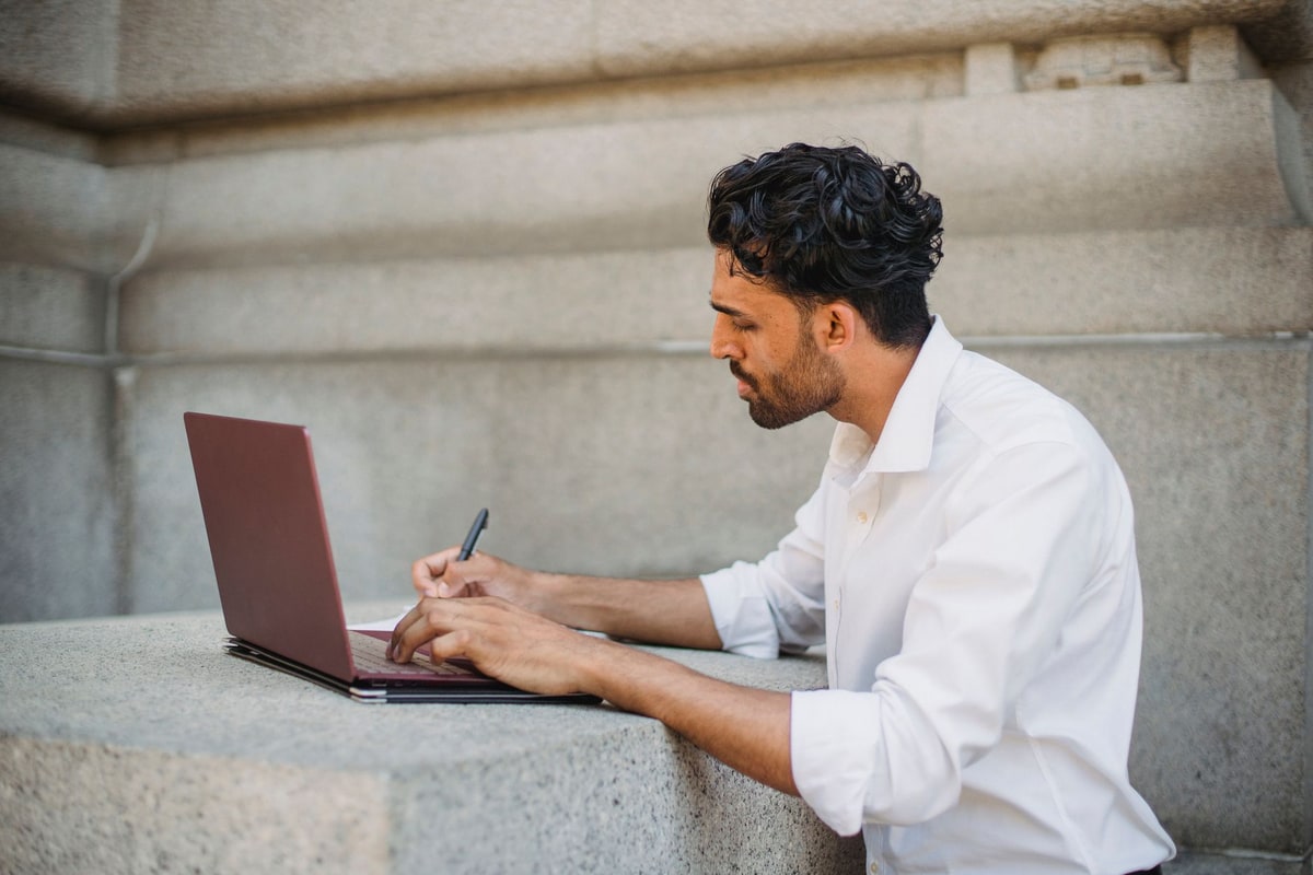 Owner writing a detailed booking confirmation email